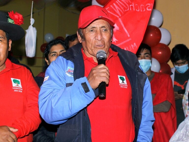 Trinquetes Políticos: Consejero “jamochista” oficialista