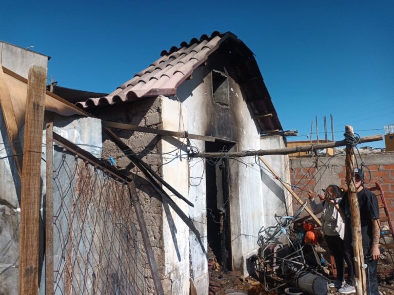 Incendio devasta vivienda en Moquegua: familia Silva Calla pide ayuda