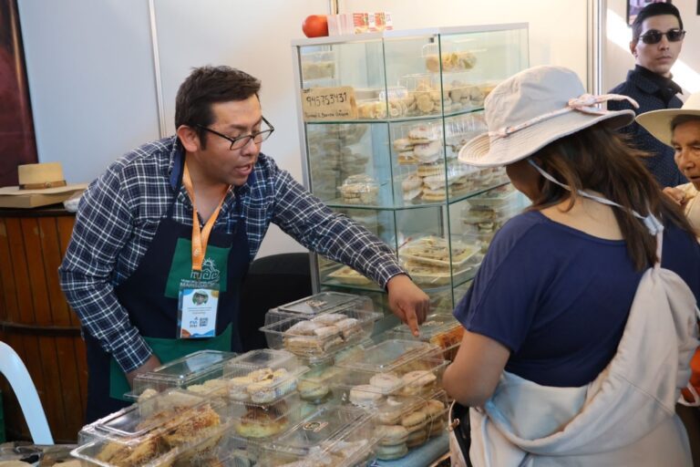 Moquegua en la Feria Internacional Arequipa con productos artesanales y gastronómicos