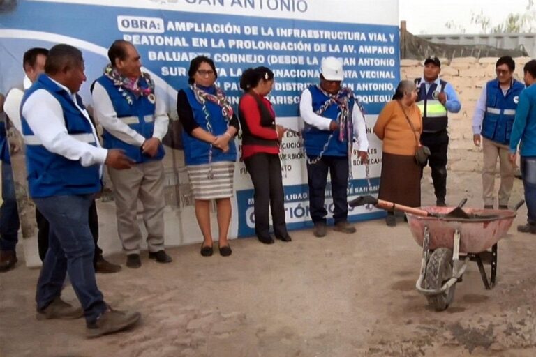 Primera piedra de la ampliación vial y peatonal en la prolongación de la Av. Amparo Baluarte