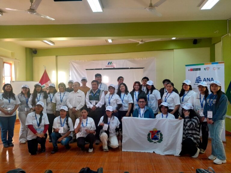 Juramentan 40 jóvenes voluntarios de la Red Agua Joven