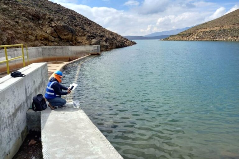 Pasto Grande garantiza el abastecimiento de agua para consumo humano y actividad agrícola en Moquegua