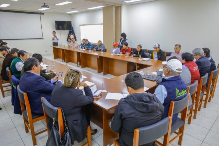 Gobernador regional llegará a Valle Arriba para tratar problemática del sector camaronero