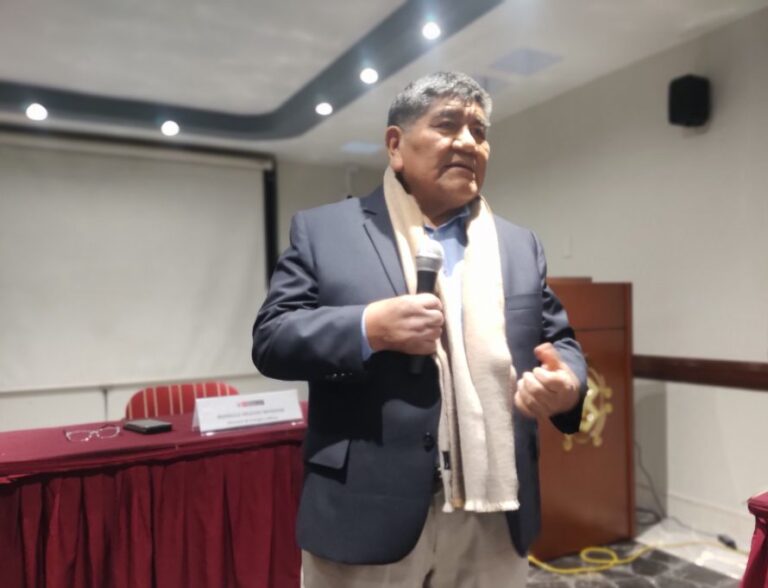 Rómulo Mucho: “Tenemos que mejorar la comunicación en el valle de Tambo”
