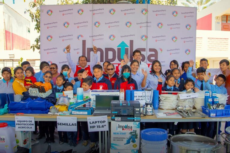 Southern Perú impulsa la agricultura sostenible en Tumilaca con capital semilla para huerto escolar