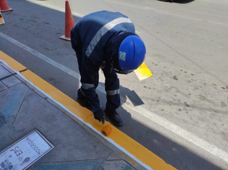 Multas para quienes estacionen en la Plaza de Armas y la Iglesia de Belén