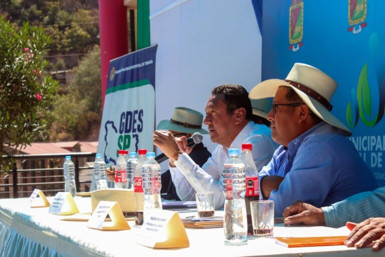Trinquetes Políticos: ¡Cosas de la política, chico!