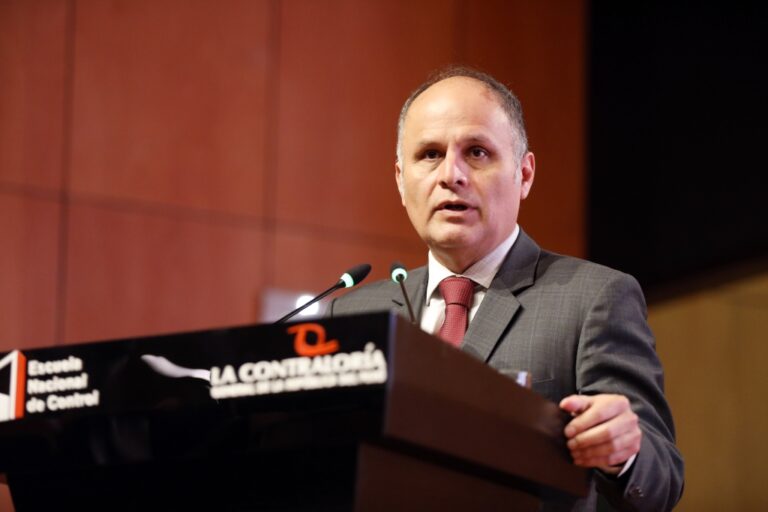 Contraloría facilitará el proceso de reactivación de obras públicas paralizadas
