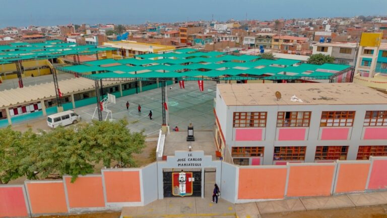 Expectativa por inicio de la construcción del colegio Mariátegui en Mollendo