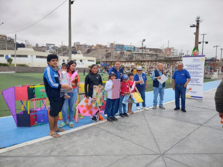 Rotary Club Mollendo realizó exitoso concurso de cometas