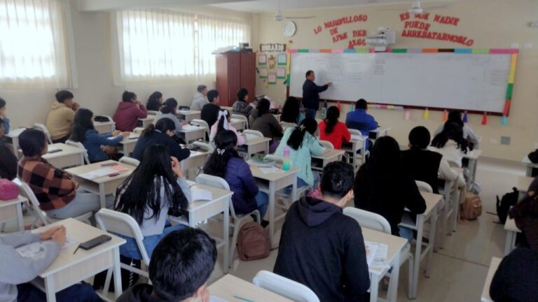 Continúa la Academia municipal Beca 18 de la MPI
