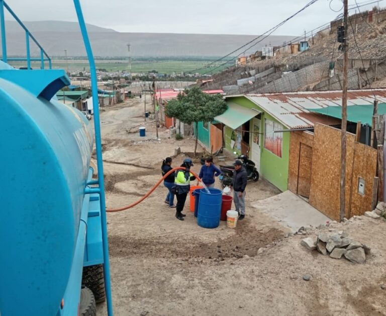 Cocachacra recibe agua potable en atención a la emergencia por contaminación del río Tambo