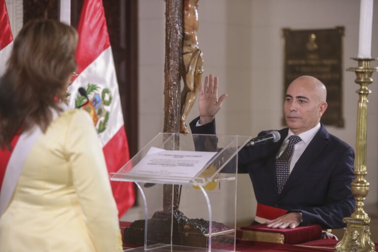 Nuevo ministro de Vivienda confesó que apoyó a Sada Goray