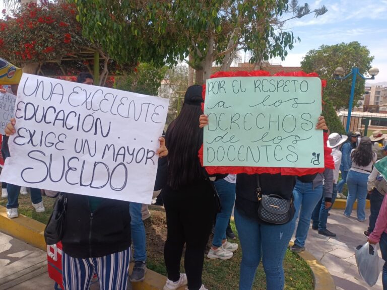 Docentes de educación superior continúan en huelga