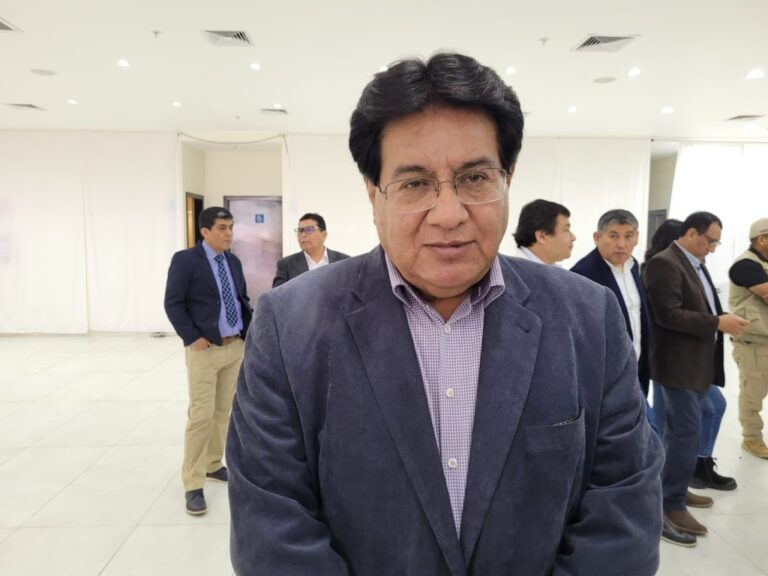 Hugo Espinoza se une a Electrosur y promete proyectos para Moquegua