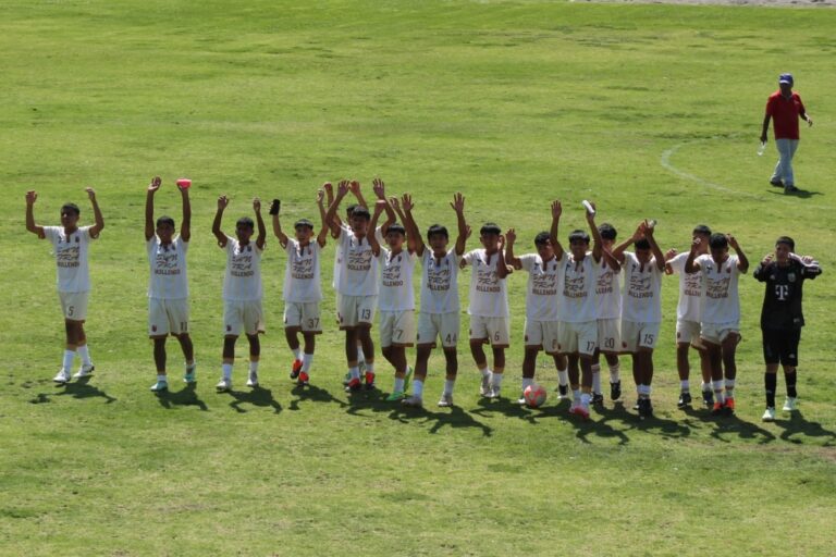 I.E. San Francisco de Mollendo es campeón macrorregional de fútbol escolar