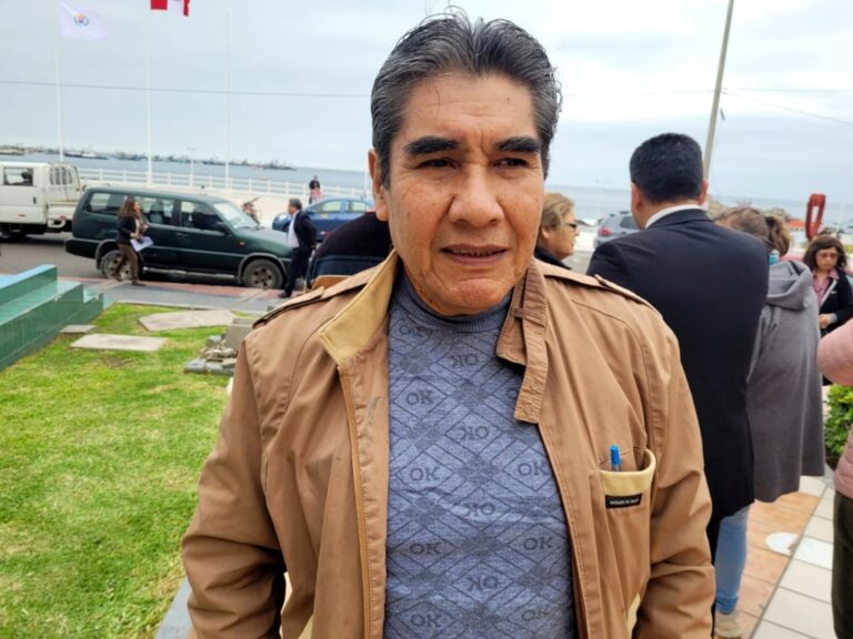 EPS Ilo se compromete a cerrar zanjas y recoger escombros tras el abandono de la obra en Cesar Vallejo