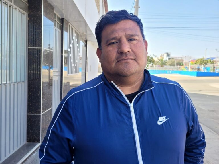 Vecinos de Vista al Mar reciben agua turbia sin explicación
