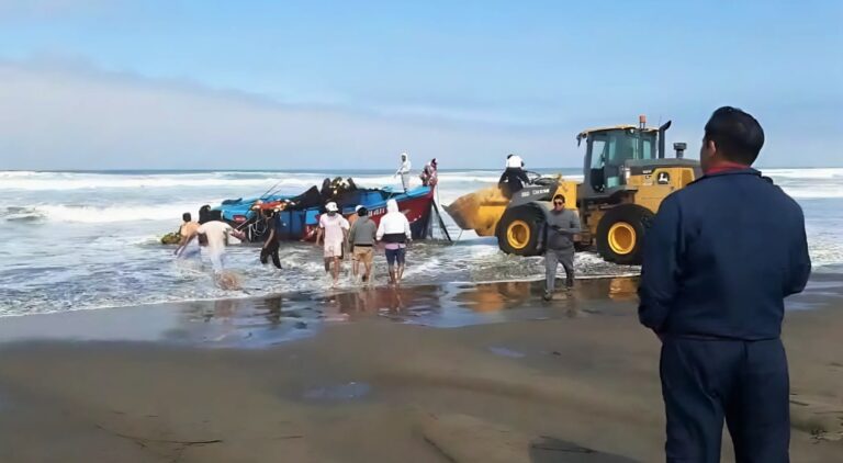 Camaná: dos pescadores fallecen tras naufragio de embarcación ‘Mayco Willy’