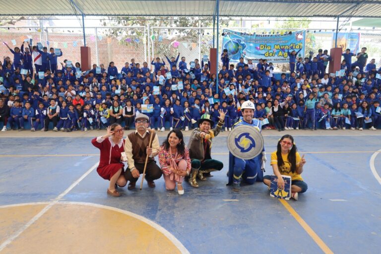 Obra de teatro de Osinergmin cautivó a escolares de Moquegua