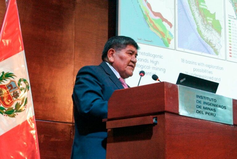 Ministro de Energía y Minas anuncia retraso en el Proyecto Tía María