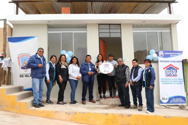 Entregan ocho módulos de vivienda de Techo Propio en Matarani