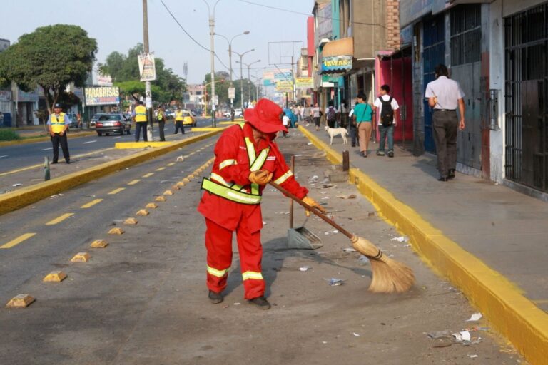 Derechos de trabajadores de limpieza pública
