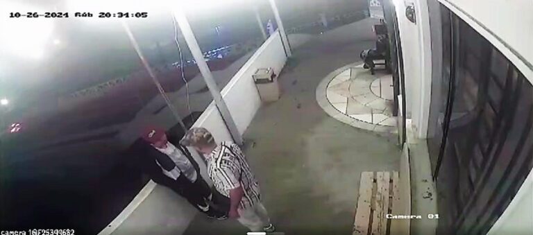 Cámaras captan brutal agresión en malecón Ratti de Mollendo