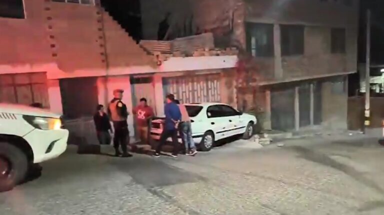 Vehículo se despista y se empotra en vivienda en Moquegua