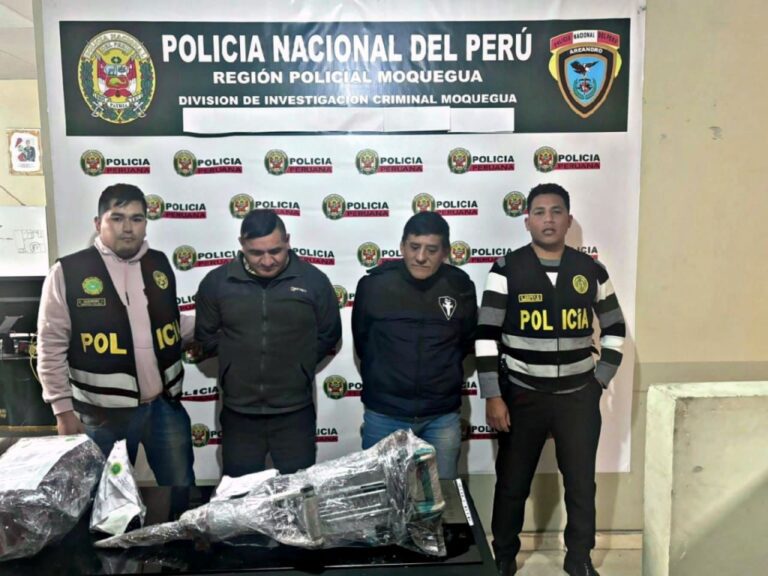 Policía Nacional detiene a dos sujetos cuando sustraían herramientas en la Pampa Inalámbrica