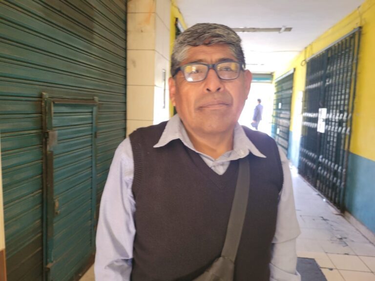 Exdirigente de pescadores artesanales critica duramente a consejero regional Hernán García