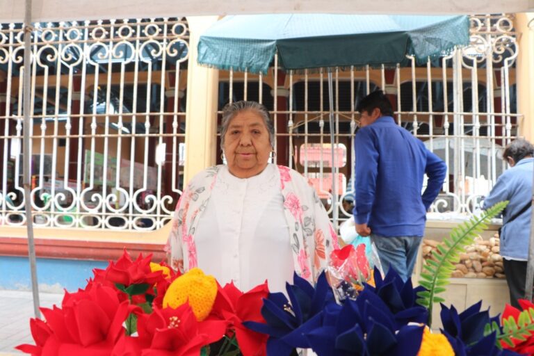 Adultos mayores exhiben su talento en Expo Feria de Mollendo