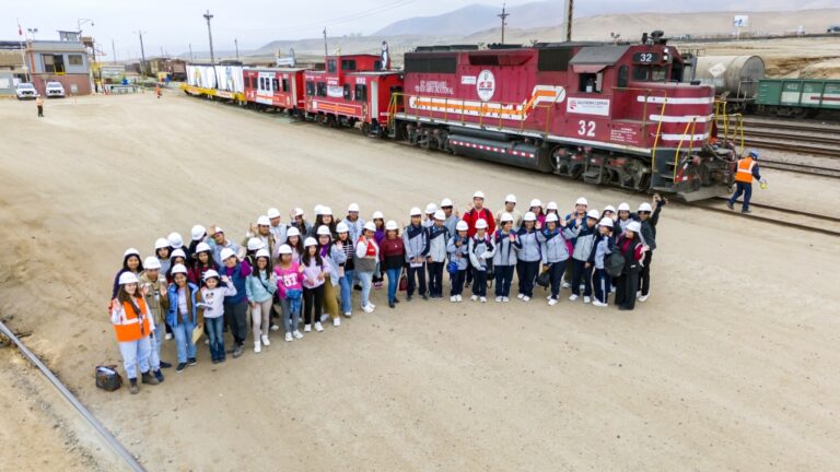 FerroTour 2024: conociendo Ilo sobre rieles