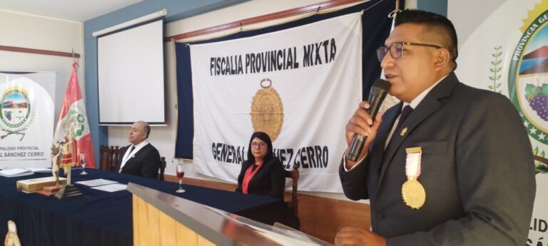 Fredy Flores Quispe jura como fiscal adjunto provincial en Omate