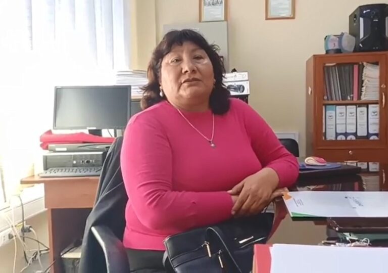 Padres de familia exigen cambio de directora de la I.E. Daniel Becerra de Ilo