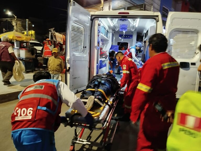 Repartidor de gas atropella con su moto a adulta mayor y la deja mal herida