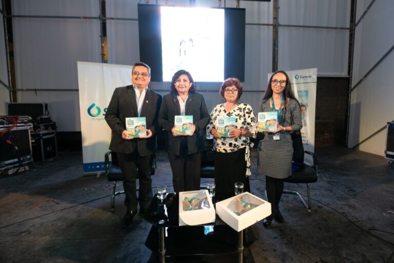 Presentan “El Buen Dato Sunass” en la Feria Internacional del Libro de Moquegua