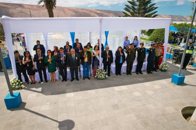 Cocachacra celebra su 284 aniversario con ceremonia cívica y desfile