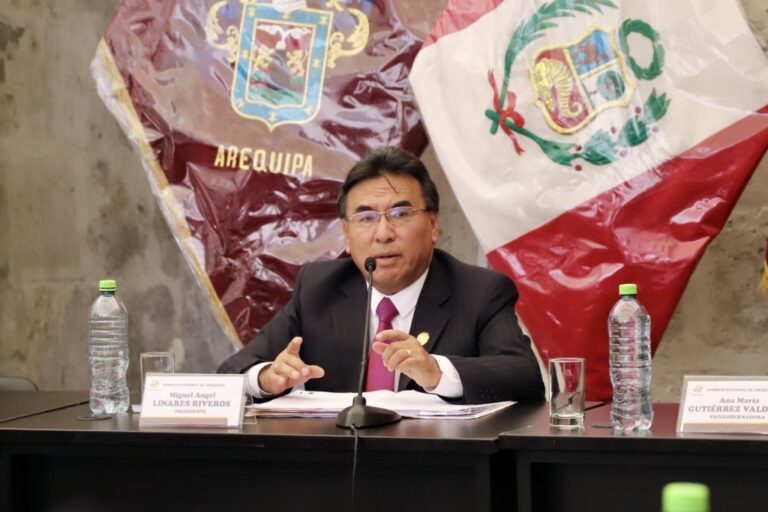 Consejero defiende ordenanzas anticorrupción frente a observaciones del gobernador