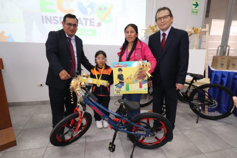 En Ilo: Premian a ganadores del concurso escolar Ecoinspírate 2024