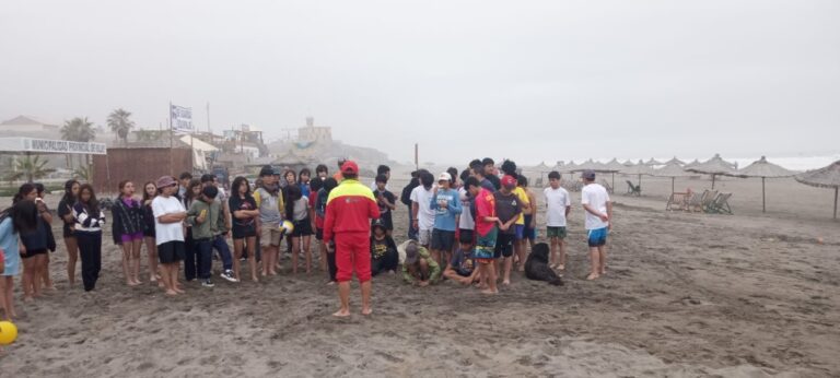 Estudiantes cusqueños del colegio Pukllasunchis conocen Mollendo