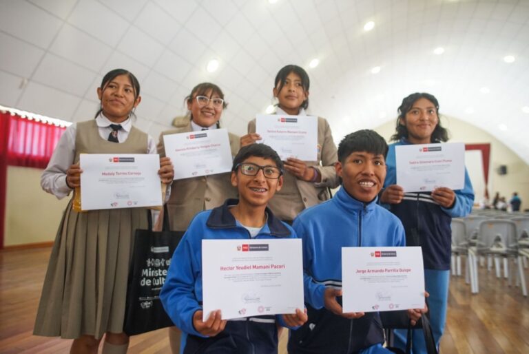 Estudiantes de la GUE Mariano Melgar aprendieron quechua gracias al Mincul