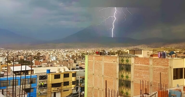 Lluvias, truenos y granizo en Arequipa