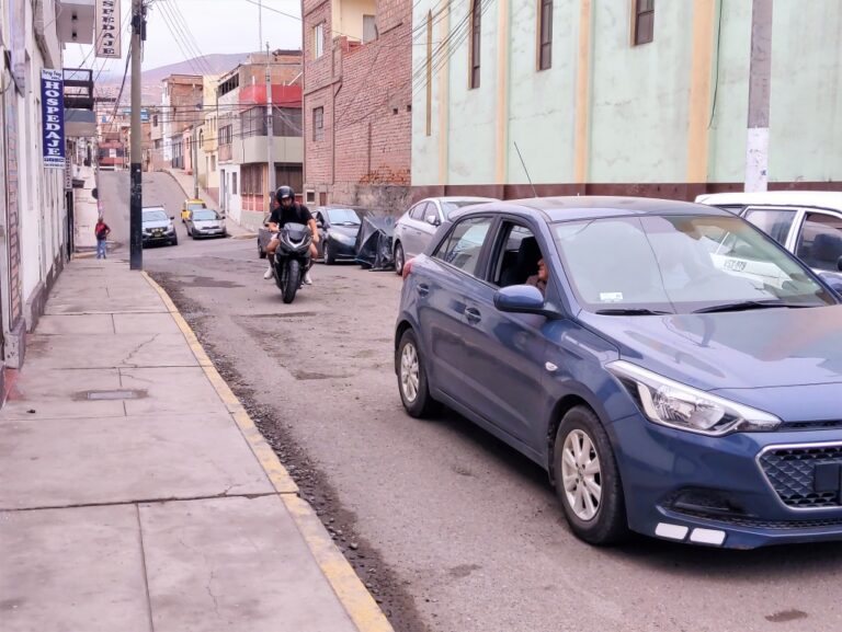 Mollendo: choferes denuncian mal estado de la sexta cuadra de la calle Arequipa
