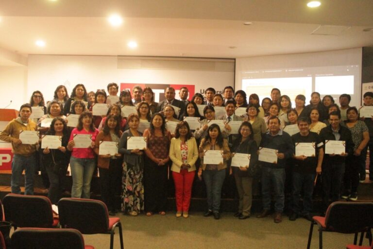 Docentes de Islay y otras provincias fortalecen competencias