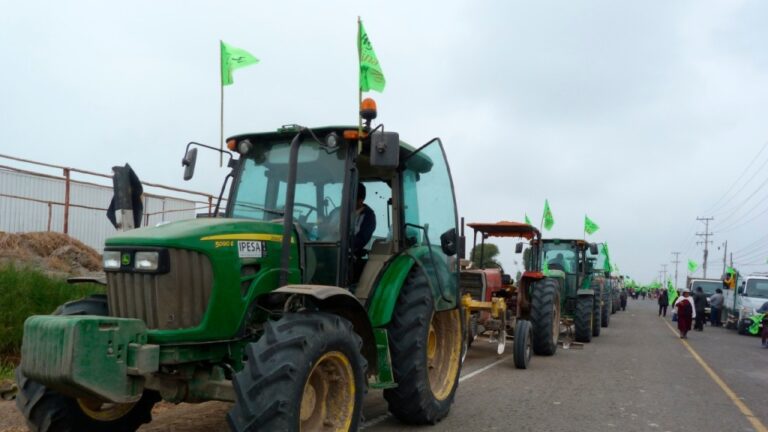 Confirman caravana rodante de agricultores