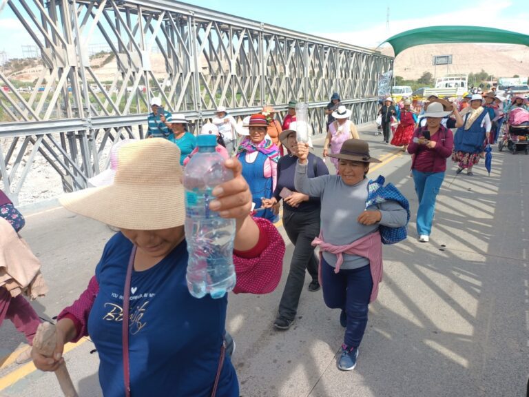 Carumas se pronuncia en apoyo a los reclamos por contaminación del Coralaque