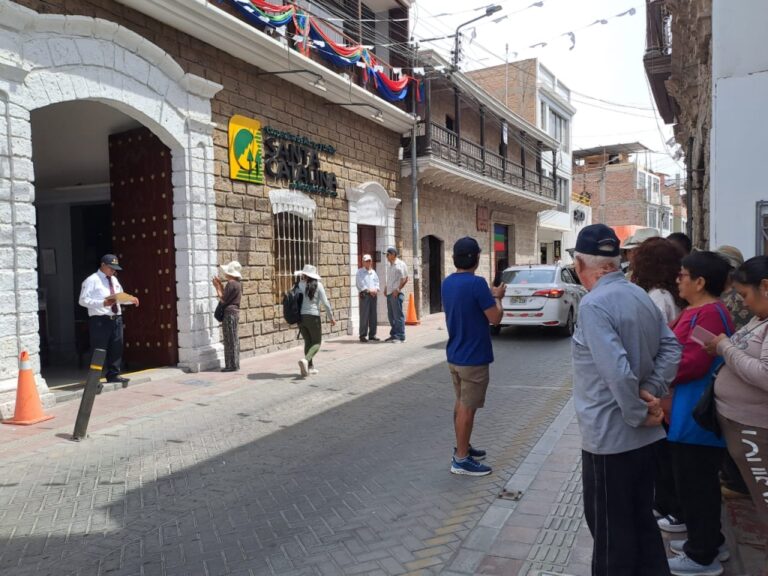 Trinquetes Políticos: Cooperativa, «ojo del amo…»