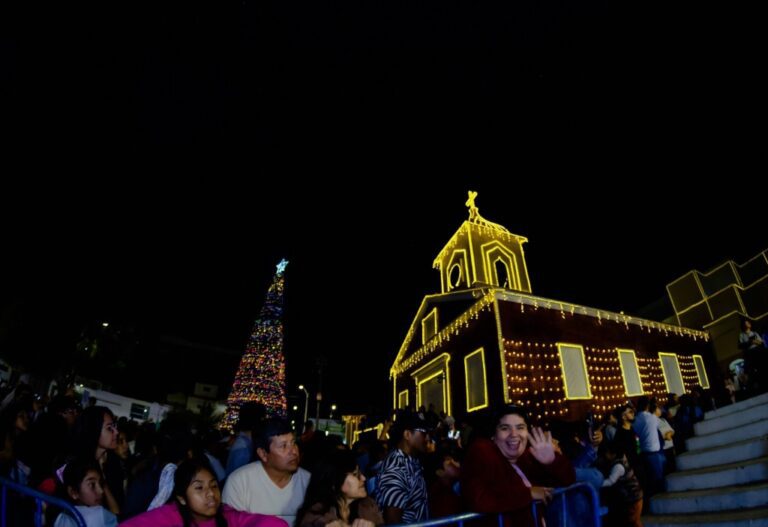 Moquegua e Ilo se iluminan con la magia de la Navidad