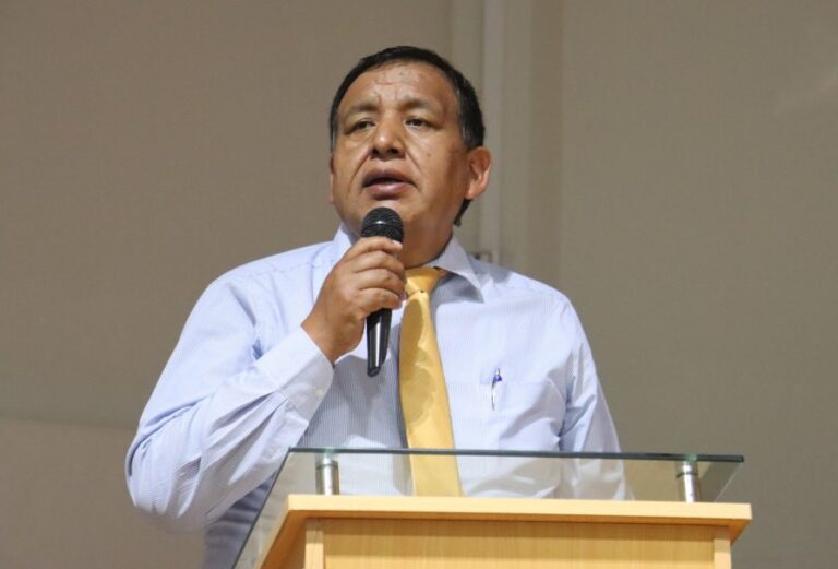 Hugo Marca es el primer rector de la Universidad Nacional de Moquegua